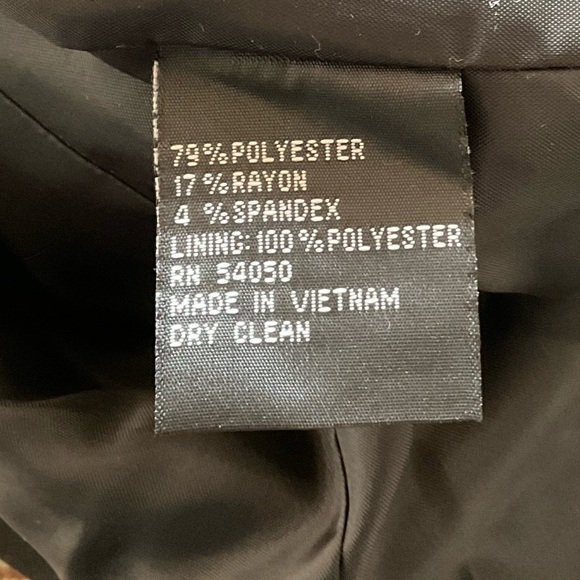 Kasper black notched collar buttoned jacket - Picture 6 of 6